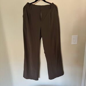 Alo Yoga Pursuit Trouser - medium